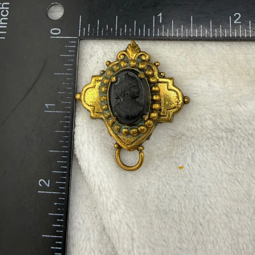 Vintage Black Cameo Fur Clip Gold Tone Victorian Mourning Style READ